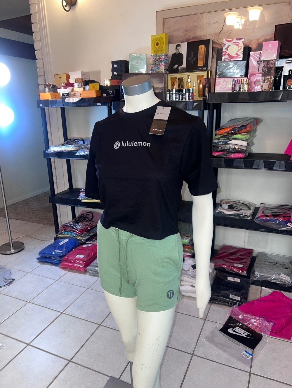 Women’s Lululemon croptop/short set 2XL